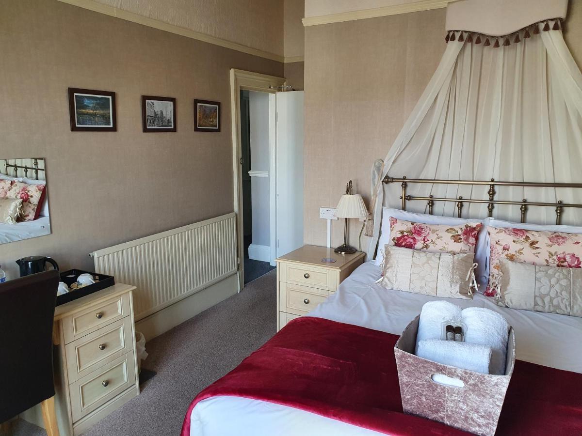 The Braemar Southport Bed & Breakfast Bagian luar foto